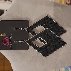 Paparazzi fishhook, black weaved and silver earrings